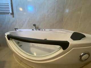 Отель Hotel Aragvi Мцхета Суперлюкс с гидромассажной ванной-5